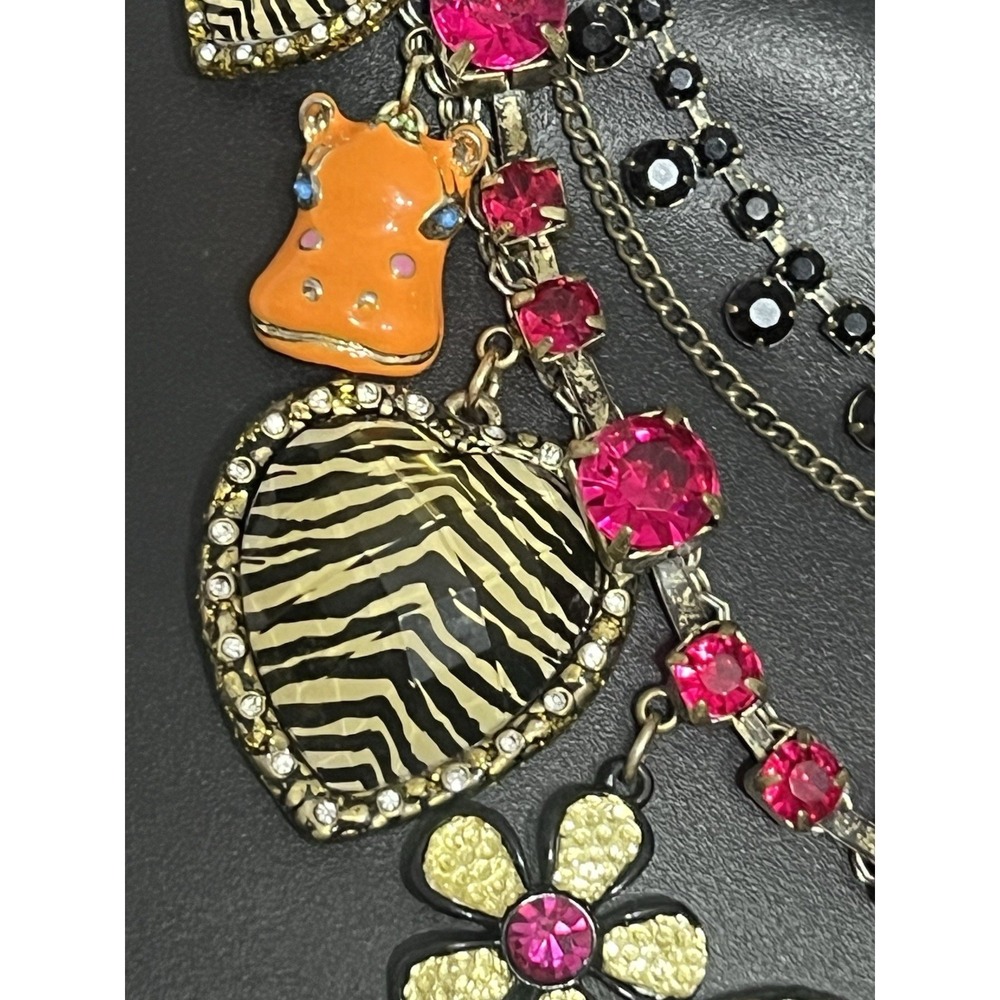Betsey Johnson Safari Animal Charm Statement Necklace Zebra Heart - Picture 7 of 16